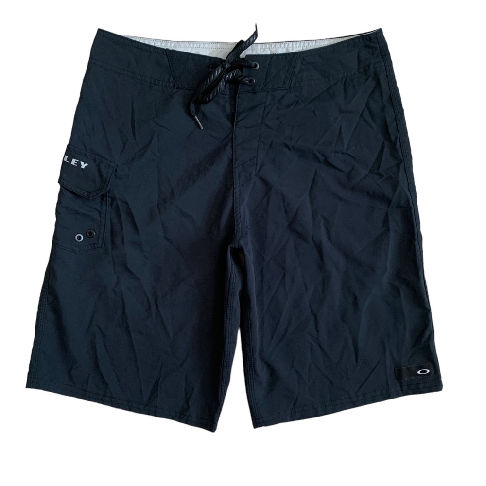 Oakley Men’s Black Board Shorts Size 31